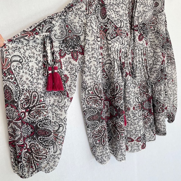 REBECCA MINKOFF Size Small Cold Shoulder White Black & Red Paisley Print Blouse - Picture 3 of 7